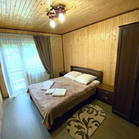 Під Магурою Otel Vorokhta Dış mekan fotoğraf