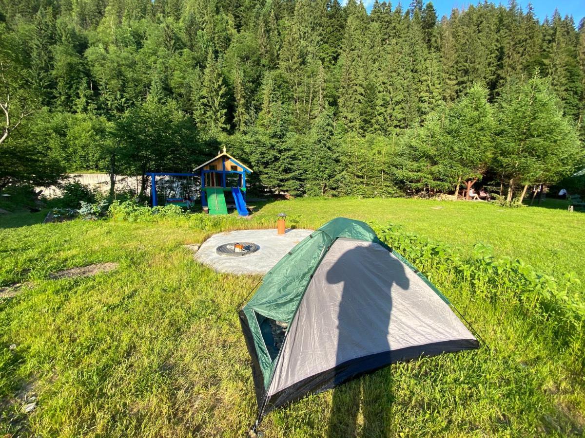 Під Магурою Otel Vorokhta Dış mekan fotoğraf