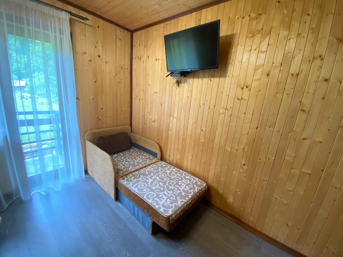 Під Магурою Otel Vorokhta Dış mekan fotoğraf