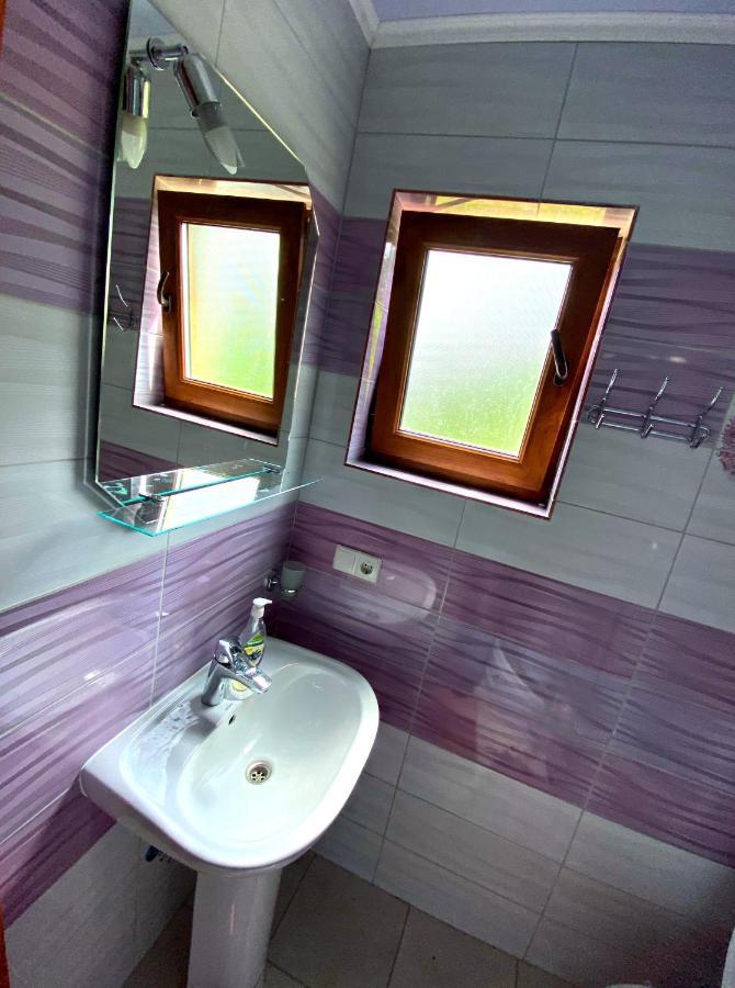 Під Магурою Otel Vorokhta Dış mekan fotoğraf