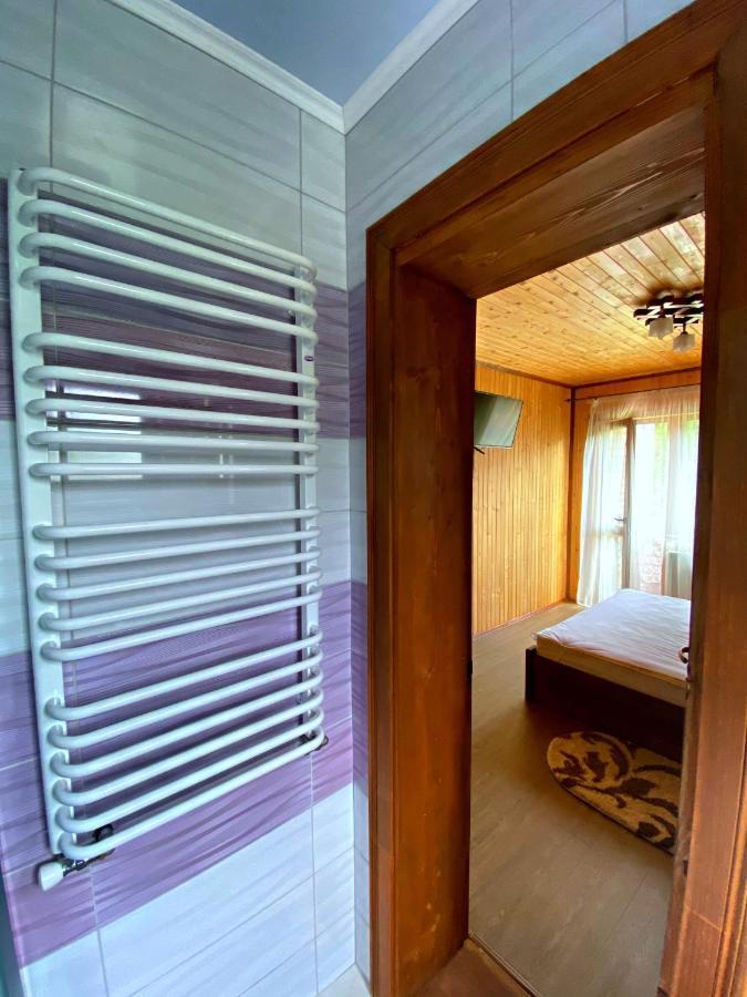 Під Магурою Otel Vorokhta Dış mekan fotoğraf