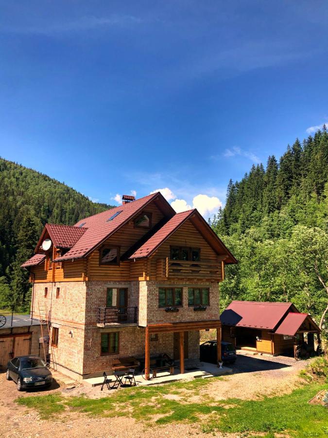 Під Магурою Otel Vorokhta Dış mekan fotoğraf