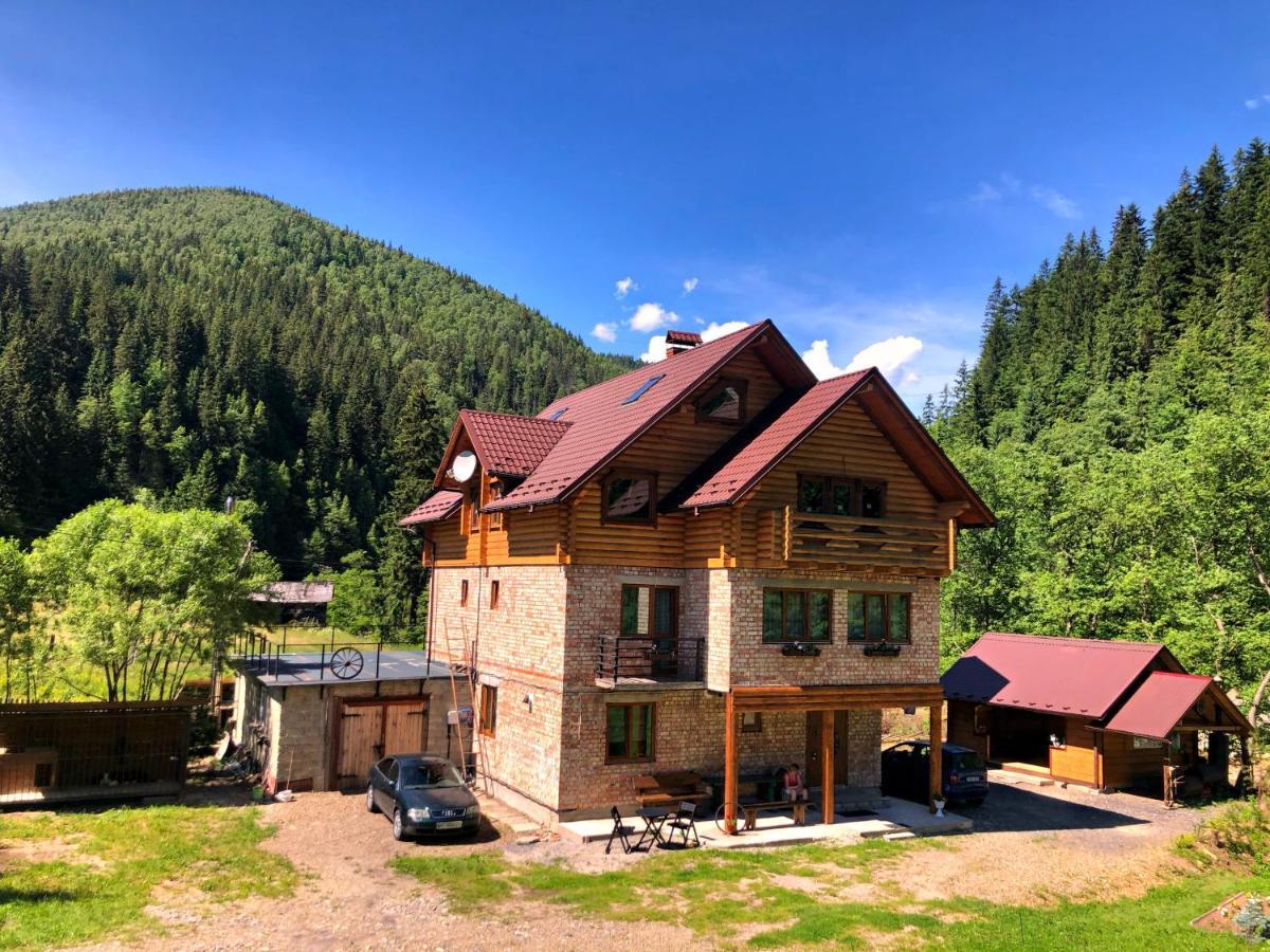 Під Магурою Otel Vorokhta Dış mekan fotoğraf