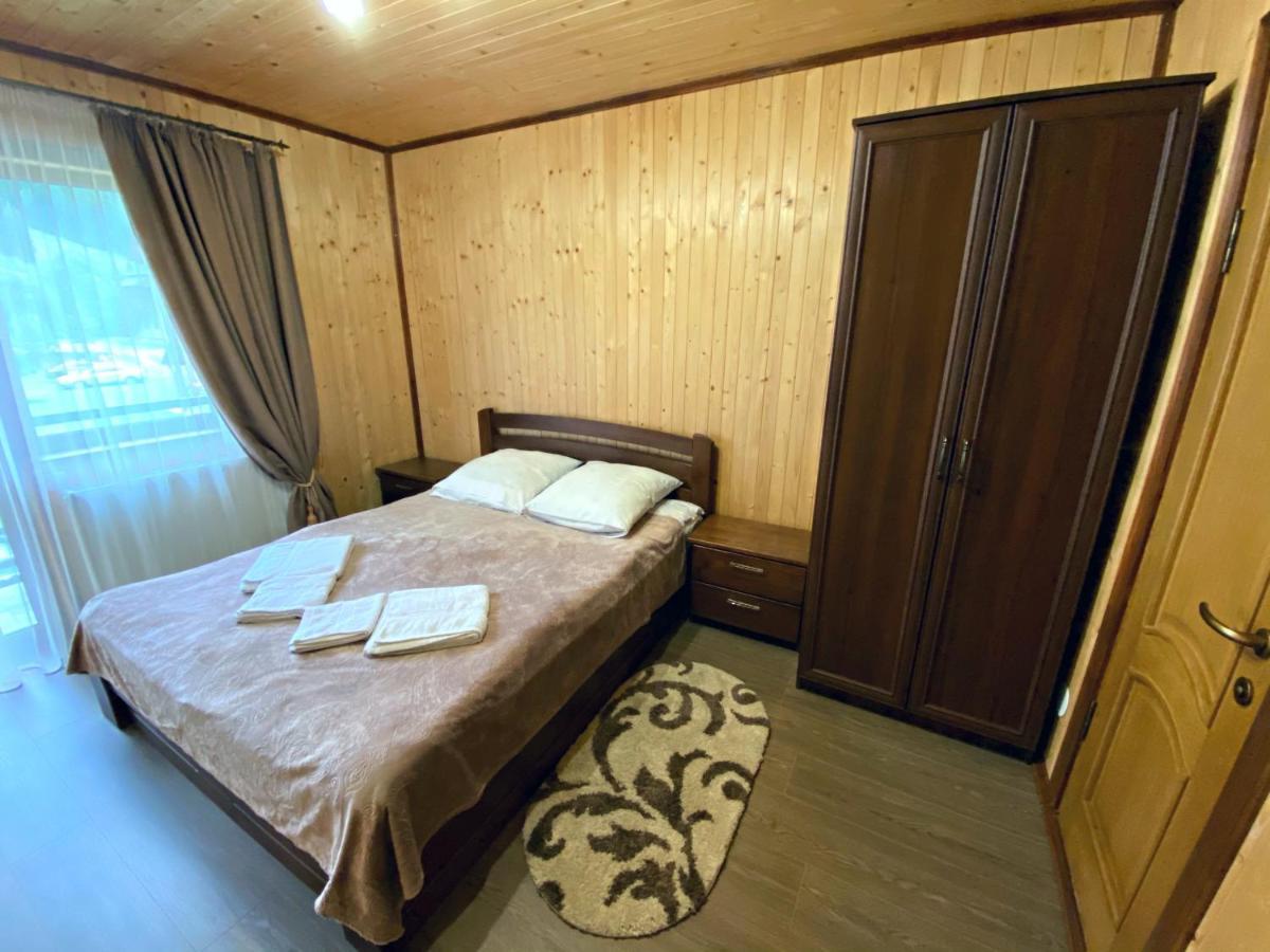Під Магурою Otel Vorokhta Dış mekan fotoğraf