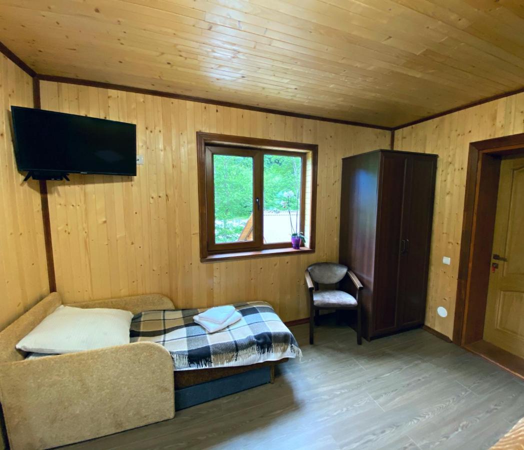 Під Магурою Otel Vorokhta Dış mekan fotoğraf