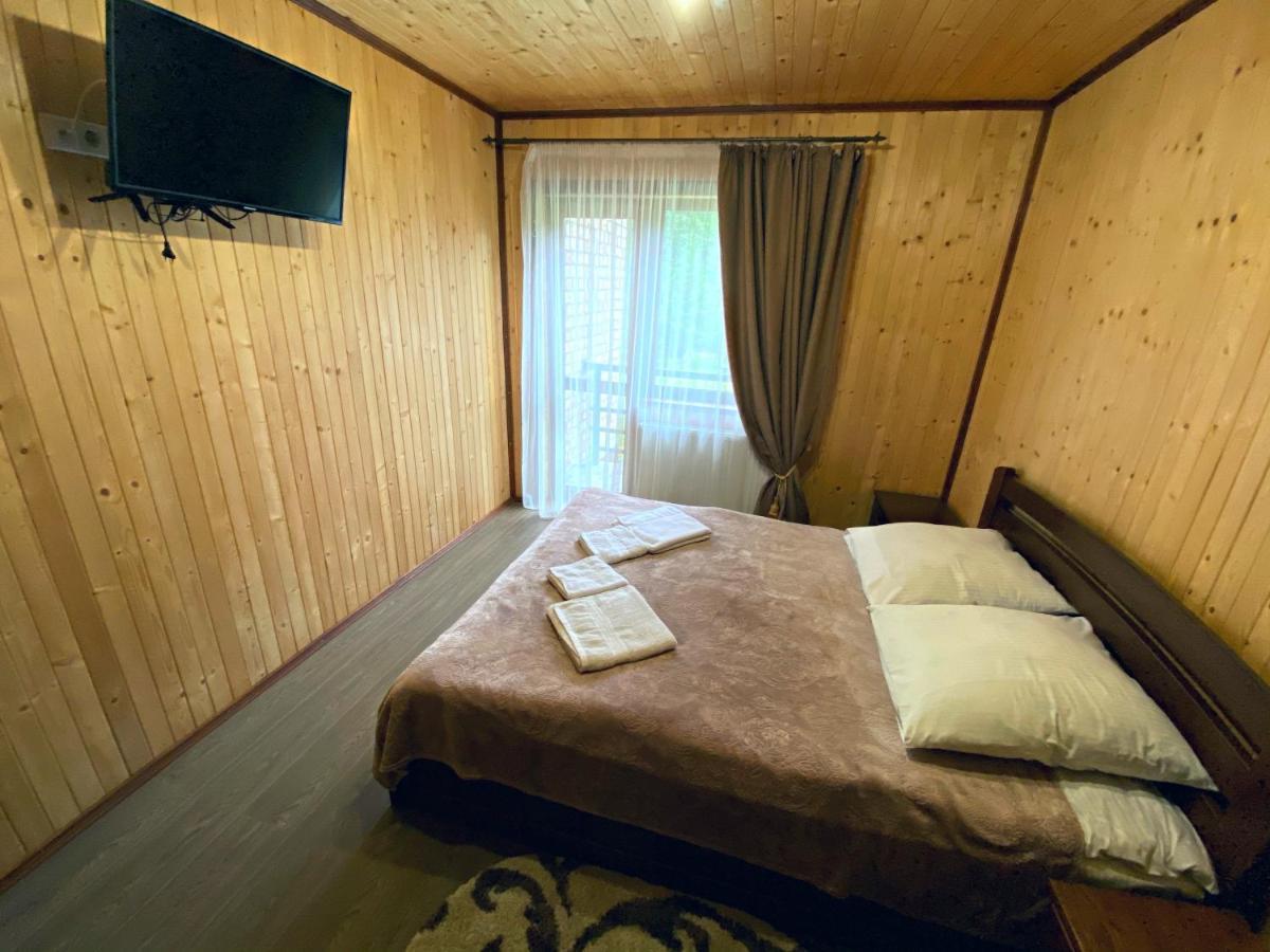 Під Магурою Otel Vorokhta Dış mekan fotoğraf