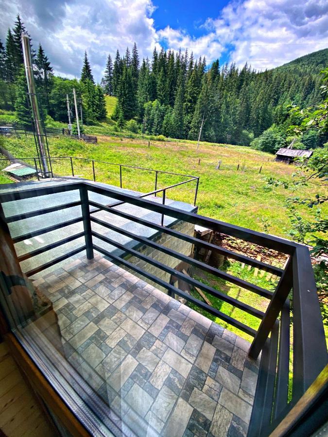 Під Магурою Otel Vorokhta Dış mekan fotoğraf